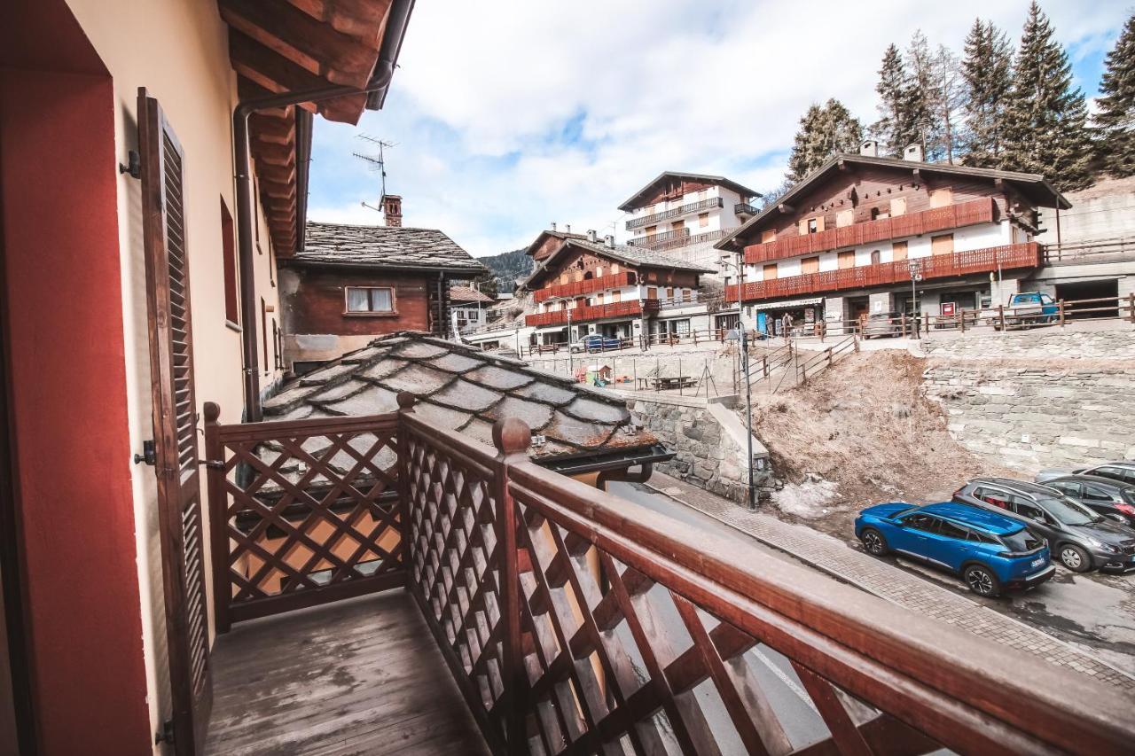 Residence Aquila - Bilo Punta Goa Brusson Eksteriør billede